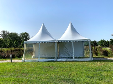 Installation de tentes à Castres